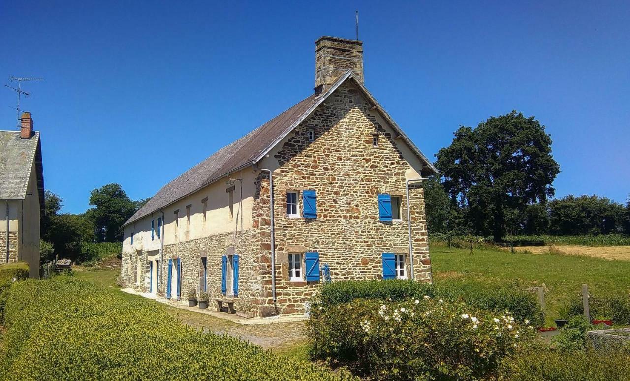 Roncey Le Douitel Bed & Breakfast エクステリア 写真