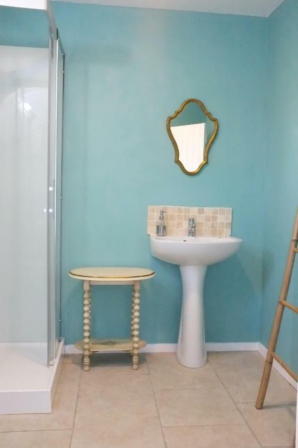 Roncey Le Douitel Bed & Breakfast エクステリア 写真