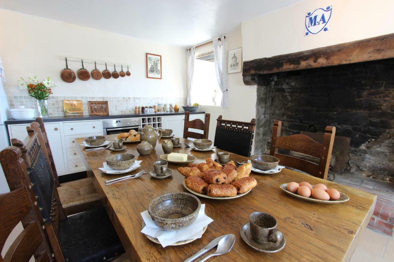 Roncey Le Douitel Bed & Breakfast エクステリア 写真